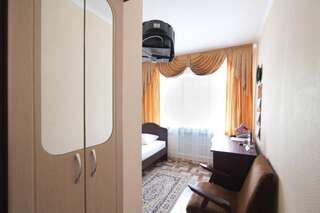 Отели типа «постель и завтрак» Гостиница Ингул Николаев Одноместный номер-3